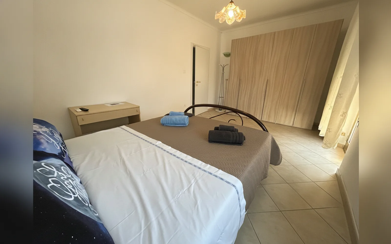 Camera con bagno privato — affittacamere vitruvio, Fano (foto 9)
